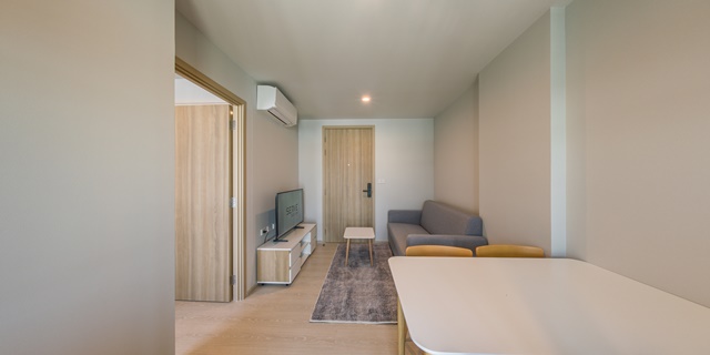 ให้เช่า คอนโด นิว คอนเน็กซ์ ดอนเมือง 31ตร.ม. เซียร์ รังสิต 2.3 กม. วิภาวดี พหลโยธิน78  9,998 บาท-เดือน ตลาดสี่มุมเมือง 1.8 กม. สนามกอล์ฟธูปะเตมีย์ 2.1 กม.Condo for rent Nue Connex Donmueang 31sqm.Zeer Rangsit 2.3 km.Vibhavadi Phahonyothin 78 9,998 baht-month SiMumMuang Market 1.8km. Thupatemi Golf Course 2.1km.พหลโยธิน78 ถนน วิภาวดีรังสิต แขวงสนามบิน ดอนเมือง กรุงเทพมหานคร 10210รายละเอียดห้องพักอาคาร E ชั้น 3รูปแบบ 1 ห้องนอน 1 ห้องน้ำขนาดพื้นที่ 30.4 ตร.ม.สถานะ ห้องว่างพร้อมเข้าชมฟรี บ