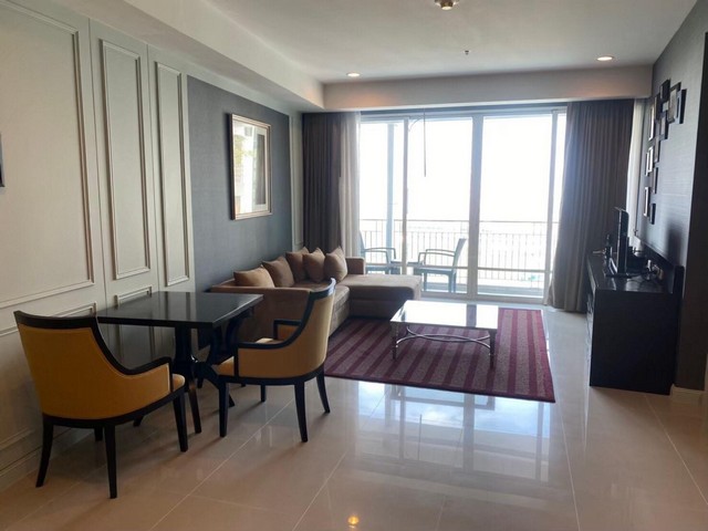 ขายคอนโด บ้านราชประสงค์ ขนาด 77 ตร.ม ชั้น 16 ใกล้ BTS ราชดำริ เพียง 80 ม.-ขนาด 77 ตารางเมตร ชั้น 16- 1 ห้องนอน- 1 ห้องน้ำ- 1 ห้องนั่งเล่น- 1 ห้องครัว- สิทธิการจอดรถ 1 คัน ไม่ระบุตำแหน่ง- ระเบียงรับวิว  ราชกรีฑาสโมสรสิ่งอำนวยความสะดวก : โถงต้อนรับ ห้องจดหมาย ลิฟต์โดยสาร ฟิตเนส สระว่ายน้ำ สวนสาธารณะ ที่จอดรถ CCTV ระบบรักษาความปลอดภัย 24 ชม.การเดินทาง : BTS ราชดำริ สารสิน พระราม1 เพลินจิต ชิดล