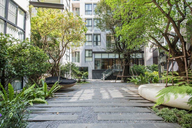 AOM 2411ให้เช่าคอนโด Luxury​ Liv At 49 ลิฟ แอท ฟอร์ตี้นาย ขนาด 49 ตรม ชั้น 4  โครงการ Liv At 49 ลิฟ แอท ฟอร์ตี้นาย แขวงคลองเตยเหนือ เขตวัฒนา,กรุงเทพมหานคร  1  ห้องนอน   1   ห้องน้ำ   ใช้สอย   49.00 ตร.ม.ราคาเช่า 32,000 / เดือนรายละเอียดให้เช่าคอนโด Luxury​ Liv At 49 ลิฟ แอท ฟอร์ตี้นาย ขนาด 49 ตรม ชั้น 4รายละเอียด- 1 ห้องนอน- 1 ห้องน้ำ- ขนาด 49 ตรม- ชั้น 4 สูง 8 ชั้น- ทิศ ตะวันออก- วิว สวน ให้เช่า 32,000 บาท/เดือน ลิฟ แอท 49 เป็นคอนโด Low Rise 8 