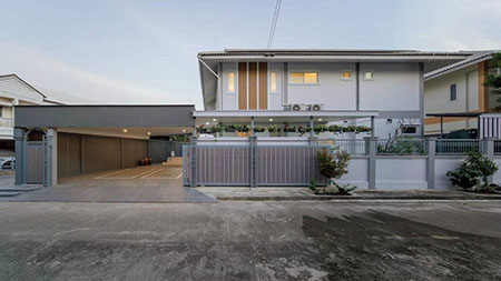 ให้เช่า บ้านพูลวิลล่า ในมบ.เวิลด์คลับแลนด์ ใกล้รร.นานาชาติเมอริตันบริท , ใกล้สวนราชพฤกษ์เชียงใหม่  ให้เช่า 95,000 ต่อเดือน(ประกัน 2 เดือน ล่วงหน้า 1 เดือน)ถ้ามีสัตว์เลี้ยง เก็บประกัน 3 เดือนจ้า  เฟอร์นิเจอร์ของตกแต่งบ้านครบพร้อมทุกห้องที่ดิน 90 ตร.วพื้นที่ใช้สอย 285 ตรม.4 ห้องนอน 5 ห้องน้ำ 2 จอดรถ1 อ่างอาบน้ำ 4 ชุดโซฟา1 สระว่ายน้ำ    สระผู้ใหญ่ = 2.3x6.15 ม    สระเด็กเล่น = 1.4x1.45 ม    สระนว