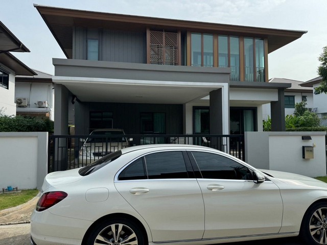 LV53347 ให้เช่า บ้านเดี่ยว บุราสิริ พัฒนาการ Burasiri Pattanakarn ถ.พัฒนาการ 87 ตกแต่งเรียบหรูแนว Modern Luxury ด้วยหินอ่อนนำเข้าทั้งหลัง