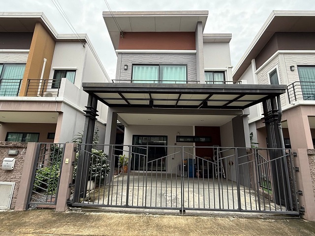 สุขุมวิท แพรกษา กาญจนา 3นอน ให้เช่า-ขายทาวน์เฮ้าส์ 2 ชั้น สไตส์บ้านเดี่ยว จัดเต็มเฟอร์ฯทั้งหลัง BTSศรีนครินทร์ 2.2 กม.  28 ตร.วา. 224 ตร.ม. รร.ประภามนตรี 2 1.3 กม.  16,998 B-M. ขาย 3.35 ลบ.2 น้ำ ทำเล แหล่งชุมชน ช้อปปิ้ง ตลาดปากน้ำ เดินทางสะดวก  แยกแพรกษา-การไฟฟ้า 2.3 กม. ถ.ศรีนครินทร์Sukhumvit Phraeksa Kanchana 3bed 2-story townhouse for rent-sale single-family home Fully furnished BTS Srinakarin 2.2 km.  28 sq.wa. 224 sq.m. 1.3 km. from Praphamontri School 2 16,998 B-M.  Selling for 3.35 million baht 2bath Located in a community area close to shopping Pak Nam Market convenient access to Phr