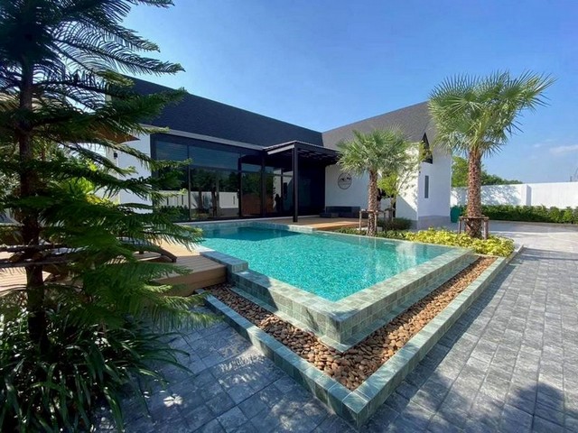 TEL:088-559 5199 คุณเอLine:https://line.me/ti/p/C0eGe0whLXให้เช่าพูลวิลล่าสไตล์โมเดิร์น ใกล้ทะเล ห้วยใหญ่ พัทยาค่าเช่า 150,000 บาท/เดือน6 ห้องนอน | 7 ห้องน้ำสระว่ายน้ำ | สวนส่วนตัว | ลานอเนกประสงค์ห้องนั่งเล่นสุดหรู | ครัว/บาร์พร้อมอุปกรณ์ครบห้องแม่บ้าน 1 ห้องนอน 1 ห้องน้ำฟรี Wi-Fi | คาราโอเกะ | โทรทัศน์ | เครื่องปรับอากาศโต๊ะพูล 8 ลูก | ที่จอดรถ 8 คันพูลวิลล่าสุดหรู เหมาะสำหรับพักผ่อนหรือจัดกิจกรรมกับครอบ