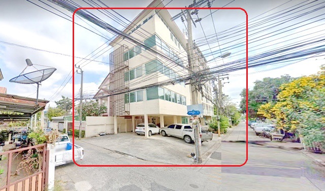 เซ็นทรัลลาดพร้าว 2 กม. ซ. รัชดา25-33 100 ม. ให้เช่าสำนักงาน อาคารพาณิชย์ 5ชั้น ลาดพร้าว 375 ตร.ม.MRTพหลโยธิน24 2.1กม.  77,999 B-M Union Mall 2 กม.MRT Phahon Yothin 24 2.1km. Central Ladprao 2km. Ratchadapisek 25-33 for rent Office 5-storey commercial building LatPhrao 100m. 375 sqm.77,999B-M Union Mall 2km.อาคารพื้นที่ใช้สอย 5 ชั้น ชั้นละ 75ตร.ม. มีห้องน้ำทุกชั้น- มีที่จอดรถหลายคัน- ติดทางขึ้น-ลง ทางด่วนศรีรัช ทางลงถนนรัชดาภิเษก-แยกประชานุกูล- ห่างจาก MRT วงศ์สว่าง ประมาณ 2 กม.- รถเมล์ที่ผ่าน: 16, 49, 170, 179, 543- มี