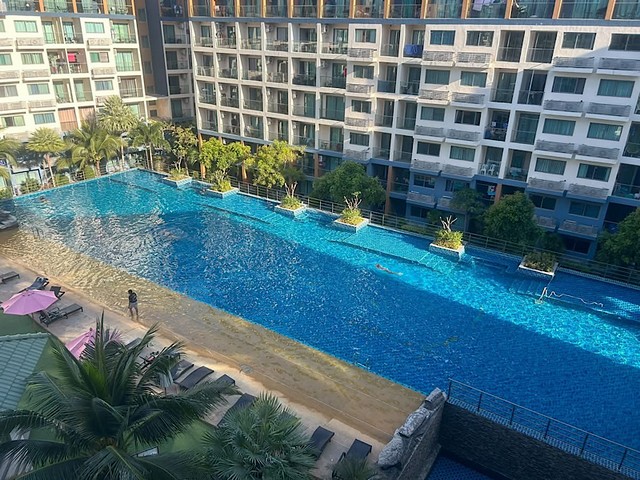 list 93784- คอนโด ลากูน่า บีช รีสอร์ท จอมเทียน 2- ห้องขนาด 34.13 ตรม.- 1ห้องนอน 1ห้องน้ำ ชั้น 5 จากทั้งหมด 8 ชั้น อาคาร3-ภายในห้องเฟอร์นิเจอร์ครบ พร้อมเข้าอยู่อาศัย การเดินทางสะดวกสบาย พร้อม*** ขายราคาพิเศษ 1.69 ล้านบาทเท่านั้น ***ราคาต่ำกว่าประเมินแน่นอนราคาถูกกว่าห้องเล็กในคอนโด สามารถปล่อยเช่า หรืออาศัยเอง ค่าเช่าราคาประมาณ 7,000 บาทขึ้นไปสิ่งอํานวยความสะดวกที่ Laguna Beach Resort 2 (ลากูน่