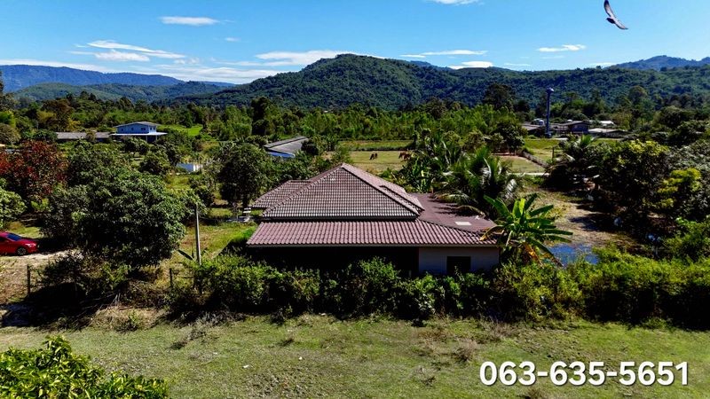 สนใจมาเที่ยวชมโทร ติดต่อ นกได้หลายช่องทางนะคะโทร. 061-494-9665โทร. 063-635-5651 (เบอร์นี้ไลน์เต็มค่ะ)ไลน์ไอดี : @nyland789(ไลน์คลิ๊กแล้วทักมาได้เลยค่ะ) https://lin.ee/R8sP0rj____________________________บ้านสวน วิวเขา 3 ไร่ 59 ตรว. 4.5 ล้าน ลดราคาจาก 4.8 ล้านต.เขาเพิ่ม อ.บ้านนา จ.นครนายกโฉนดครุฑแดง พร้อมโอนที่ดินติดถนน 2 ด้านด้านหน้าติดถนนลาดยาง 40 เมตรด้านข้างติดถนนคอนกรีต 80 เมตรวัดโดยประมาณตัวบ้านหันทิศเหนือ2 ห้องนอน 2 ห้