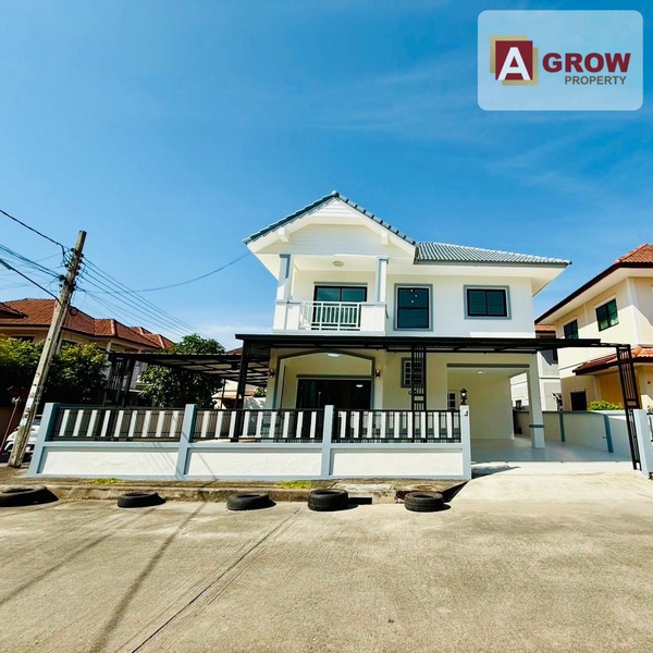 หมู่บ้านเต็มสิริ 1 มิตรไมตรี 12 บ้านหลังมุม ทำเลดี รีโนเวทใหม่ทั้งหลัง พร้อมเข้าอยู่ที่ตั้ง : แขวงคู้ฝั่งเหนือ เขตหนองจอก กรุงเทพมหานครรหัสทรัพย์ : AGH00547ราคาขาย : 4,290,000 บาท**ฟรีโอน**รายละเอียดทรัพย์ :- บ้านเดี่ยว 2 ชั้น- เนื้อที่ 50 ตรว.- 3 ห้องนอน- 2 ห้องน้ำ- 1 ห้องครัว- 1 ห้องโถง- 2 จอดในบ้านจุดเด่น :- บ้านหลังมุม ทำเลดี รีโนเวทใหม่ทั้งหลัง พร้อมเข้าอยู่- บริเวณรอบบ้านปลูกผักสวน