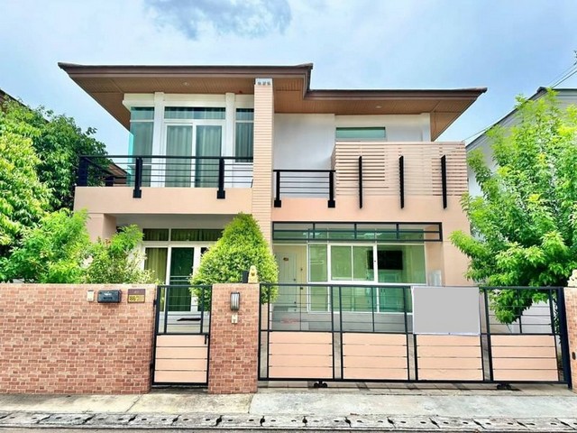 ให้เช่าบ้านเดี่ยว 2 ชั้น เดอะ บูเลอวาร์ด ศรีราชา เดินทางใกล้บายพาส เจ-พาร์ค TP-H1756