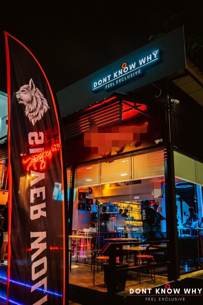 สนใจติดต่อ คุณแม็กโทร 097-195-6980Id Line : djmaxxaaปล่อยเซ้งร้านย่านเศรฐกิจ  #ศรีนครินทร์ #บางนา #อุดมสุข #ประเวศ- เส้นหลังห้าง พาราไดซ์ พาร์ค ศรีนครินทร์ , ซีคอนสแคว์ , สวนหลวง ร9.- สามารถทำเป็นร้านอาหาร บาร์ คาเฟ่ ได้ทั้งกลางวัน และ กลางคืน- อาคารรีโนเวทใหม่ พร้อมตกแต่ง พื้นที่รวมกว่า 80 ตรม. #เดินทางสะดวกสบาย- มีรถสาธารณะ- จอดรถได้ทั้ง2ฝั่งถนนและในตัวห้าง- รถไฟฟ้าสายสีเหลือง เพ