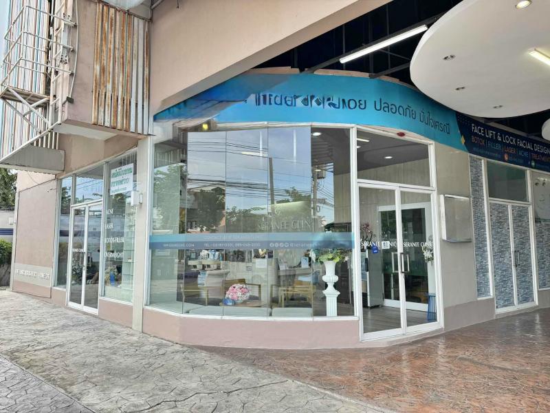 สนใจติดต่อLine : fern_seraneeโทร 081-438-1195 เซ้งถูกมาก 299,000 บ คลินิกเวชกรรมความงาม  #ย่านลาดพร้าว101 @โครงการ Happy Avenue / Happy Condo #เซ้งเนื่องจากซื้อตึกของตัวเอง (ไม่ได้เจ๊ง ทำเลดี ลูกค้าเยอะ ) - เดินทางสะดวก มีที่จอดรถรองรับหลายสิบคัน- มีเลขใบอนุญาตดำเนินการพร้อม แค่เปลี่ยนชื่อ ดำเนินกิจการต่อได้ทันที- พื้นที่ 129.61 ตร.ม.- คลินิกอยู่ด้านหน้าโครงการติดถนนใหญ่- ติดร้าน Starbuck / Pizza Hut / 7-11 / MK สุกี้ 