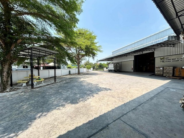 #ขายโรงงานมาบไผ่บ้านบึงชลบุรี#ขายโรงงานพร้ออฟฟิศเนื้อ1 ไร่ 2 งาน 7ตรว(607 ตรว) #มาบไผ่ #บ้านบึงชลบุรี #ราคาขาย 20 ล้านบาท #ค่าเช่า  150,000 บาท/เดือนสัญญาเช่า 3 ปีค่าประกัน 3 เดือนล่วงหน้า 1 เดือนรายละเอียดอาคาร 1 พื้นที่ 472 ตรม.อาคาร 2 พื้นที่ 753 ตรม. เหมาะเป็นโกดังเก็บสินค้า ประกอบการ SMEฟรีแอร์ใหม่ 4 ตัวไฟฟ้า 3 เฟส 15 แอมป์ห้องน้ำส่วนโรงงาน 5 ห้องห้องน้ำส่วนออฟฟิศ 1 ห้องใกล้โรบินสันช