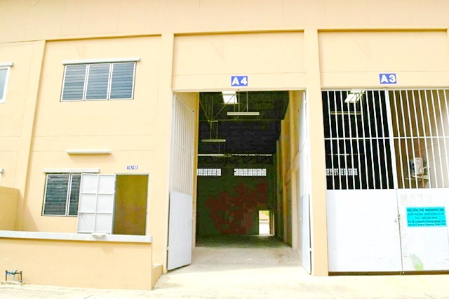 ซ.พรประภานิมิต 15-25 ให้เช่าโกดัง โรงงาน 250-500 ตร.ม. 62 ตร.วา.พัทยา-มาบตาพุต รร.ศรีสุวิทย์ 2.6 กม. เหมาะกับคลังสินค้า รถยนต์ขนาดใหญ่เข้าได้ แหล่งช้อปปิ้ง เดอะชิลล์ 3.7 กม.วัดหนองปรือ 1.5กม.  7-Eleven 31,999 B-M.Soi Phonpraphanimit 15-25 Wat NongPrue 1.5km. Warehouse/factory for rent  250-500 sq.m. 62sq.wa. Pattaya-Map Ta Phut. Sri Suwit School 2.6 km. . Suitable for warehouse use. Accessible by large vehicles. The C ill shopping area 3.7 km. 7-Eleven 31,999B-M.ถ.พัทยา-มาบตาพุต พรประภานิมิตร  ต.หนองปรือ อ.บางละมุง ชลบุรี 250-500 ตร.ม. 62 ตร.วา.250-500 sq.m. 62 sq.wa.1 ห้องนอน 1 