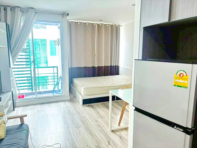 MRT บางรักใหญ่ 500 ม.ให้เช่า คอนโด สัมมากร เอส 9 บางรักใหญ่  25 ตร.ม. ชั้น 7 รร.พาณิชยการบางบัวทอง 2 กม. พร้อมเฟอร์ฯ เครื่องใช้ไฟฟ้า 5,998B-M. 1นอน 1น้ำ ตลาดสดท่าอิฐ 1.8 กม.หาของกินสะดวก เดินทางง่ายถ.รัตนาธิเษศร์ ราชพฤกษ์Condo for rent Sammakorn S9  25sq.m. 7th floor MRT BangRakYai500m. 5,998B-M. 1bed 1bath Conveniently located near BangBuaThong Commercial School 2 km. Easy access to food and transportation. Near Rattanathibet and Ratchaphruek Roadsถ.รัตนาธิเษศร์ ราชพฤกษ์ ตำบล บางรักใหญ่ อำเภอบางบัวทอง นนทบุรี 25ตร.ม.25sq.m.1 ห้องนอน 1 