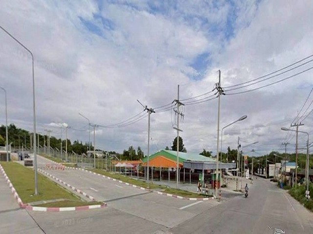 TEL:088-559 5199 คุณเอLine:https://line.me/ti/p/C0eGe0whLXขายที่ดินผังสีม่วงลายสวยๆ ราคาพิเศษ ติดกับโรงงานยางมิชลินโซนนิคมอุตสาหกรรม WHA บ่อวิน-ชลบุรีเนื้อที่ 30-40 ไร่ ผังสีม่วงลาย ติดถนนสาธารณะกว้าง รถเทรลเลอร์เข้าออกสะดวก น้ำประปา ไฟฟ้า 3 เฟสพร้อมก่อสร้างใกล้ทางหลวงเส้น 331 ไปสนามบินอู่ตะเภาก็ง่าย ไปท่าเรือแหลมฉบังก็สะดวกใกล้โรงพยาบาลปิยะเวช บ่อวิน โรบินสันบ่อวิน , สนามกอล์ฟสิ่งอำนวยคว