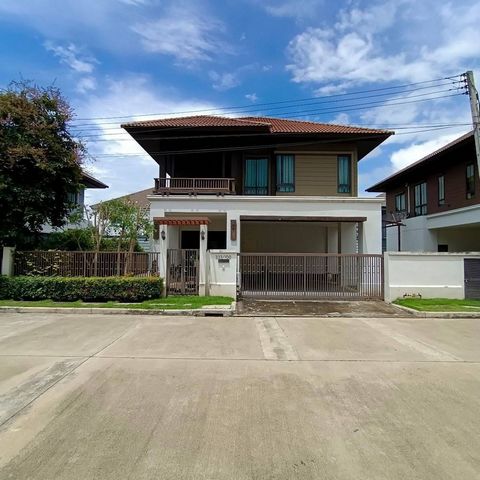 ลดราคาขายด่วน ขายขาดทุน #เศรษฐสิริ #สันทราย​ ขาย 6.5​ ล้าน ​60 ตรว. บ้านเดี่ยว 2 ชั้น #ขายต่ำกว่าราคาประเมิน #เฟอร์นิเจอร์ครบ บ้านสวยสภาพดี เนื้อที่กว้าง #หิ้วกระเป๋าเข้าไปอยู่ได้เลยเนื้อที่ 60 ตรว.3 ห้องนอน 3 ห้องน้ำ1 ห้องรับแขกห้องครัว2 ที่จอดรถสิ่งอำนวยความสะดวกคลับเฮ้าส์สวนสาธารณะกล้องวงจรปิดฟิตเนสรักษาความปลอดภัย 24 ชม.สระว่ายน้ำสถานที่ใกล้เคียงท่าอากาศยาน เ