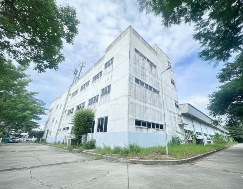 ขายโรงงานอุตสาหกรรม  พื้นที่สีม่วง นื้อที่ดิน: 4 ไร่ 90 วาพื้นที่ใช้สอย6,700 ตารางเมตร ถนนลาดกระบัง