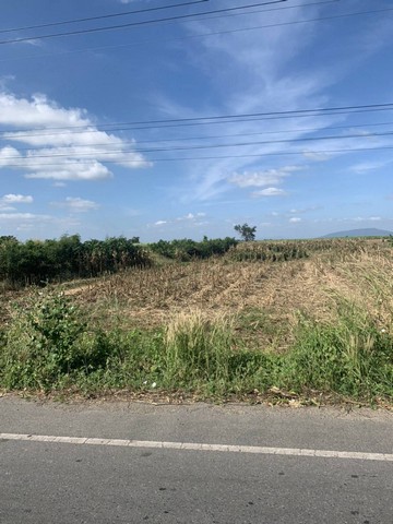 ขายที่ดิน 7ไร่ 1งาน 7.7ลบ. ถนนวังม่วง-เขาใหญ่ ใกล้เขื่อนป่าสัก ใกล้ อบต.วังม่วง อ.วังม่วง สระบุรีขายที่ดิน 7 ไร่ 1 งาน 18 ตร.วา แบ่งขายได้พื้นที่ติดหลัง อบต. วังม่วง ต.วังม่วง อ.วังม่วง จ.สระบุรีเพียง 500 เมตร ห่างจาก ถนนเส้นหลัก วังม่วง-เขาใหญ่ ใกล้เขื่อนป่าสัก หรือ ไปเขาใหญ่ ปากช่องได้ง่ายมองเห็นวิวเขื่อน เป็นพื้นที่สูงเหมาะกับทำรีสอร์ต ที่พักอาศัย พักผ่อนหรือ สร้าง�