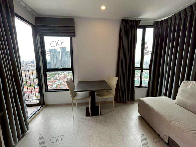 ขาย คอนโดมิเนียม เอลลิโอ เดล เนสท์ เฟอร์นิเจอร์ครบครัน ใกล้แหล่งของกินของใช้ ห้างสรรพสินค้าใหญ่ ห้างสรรพสินค้า แขวงบางนา เขตบางนา กรุงเทพฯ ติดต่อสอบถามได้ค่ะรายละเอียด (Description)- ขนาด 38.72 ตร.ม.- อยู่ชั้นที่ 23 อาคาร F- 1 ห้องนอน 1 ห้องน้ำ- เครื่องปรับอากาศ 2 เครื่อง- พร้อมโซฟาL โต๊ะ ตู้เย็น ไมโครเวฟ เตาไฟฟ้า เครื่องทำน้ำอุ่น เตียง+ที่นอน TV ตู้เสื้อผ้าการเดินทาง- ติดถนนอุดม