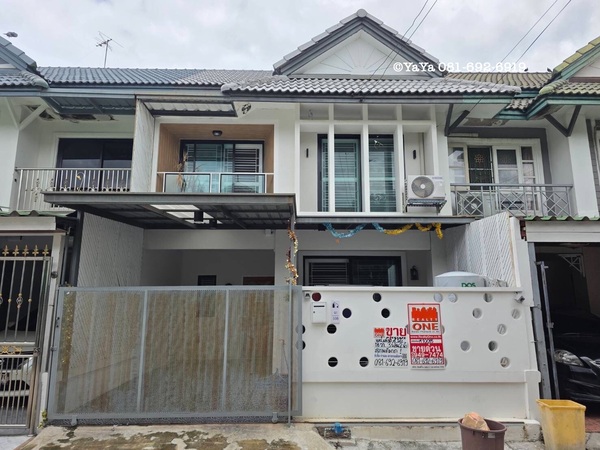  M10015ขาย ทาวน์เฮ้าส์ พฤกษา 14 B สภาพใหม่มาก พร้อมอยู่ บางบัวทอง นนทบุรีรายละเอียดทาวน์เฮ้าส์ 2 ชั้น เนื้อที่ 18 ตร.ว.3 นอน 2 น้ำ 1 จอดรถ 1 แอร์ 1 ครัว แถมแทงค์น้ำ ตู้ โต๊ะหน้าบ้านหันทิศเหนือต่อเติมครัวสวยงามบ้านรีโนเวทได้ไม่นาน สภาพนางฟ้าค่าส่วนกลาง 200 บาท/เดือนค่าโอน อากรคนละครึ่งสถานที่ใกล้เคียงวัดลาดปลาดุก 3.5 กม.แมคโคร บางบัวทอง 11 กม.MRT คลองบางไผ่ 6.8 กม.อิเกีย บางใหญ่ 13 กม.�