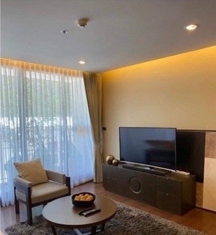 ขาย คอนโด หรู ส่วนตัวเดอะ ฮัดสัน สาทร 7 91 ตรม.2นอน 2น้ำ ชั้น3 เฟอร์ครบ ใกล้BTSช่องนนทรี::จุดเด่น::ห้องพักขนาดใหญ่ มีเพียง 49 ยูนิต  พร้อมที่จอดรถกว่า 74 คัน ให้ความเป็นส่วนตัว และ Exclusive ตัวโครงการออกแบบสไตล์โมเดิร์น นิวยอร์ก สวย หรู  Facility ครบ::รายละเอียด::- พื้นที่ 91 ตรม.- ชนิด 2 ห้องนอน 2 ห้องน้ำ- อาคาร1- ชั้นที่ 3  จากทั้งหมด 8 ชั้น- ระเบียงหันทางทิศ ใต้ วิว สวน::รายละเอียดโครงการ:: - ชื่อ�