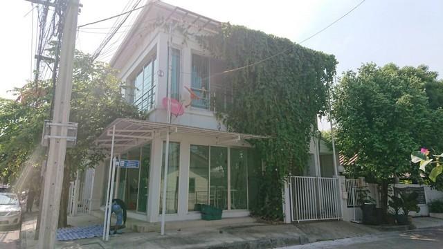 ให้เช่าบ้านเดี่ยว 2 ชั้น หมู่บ้านสัมมากร ซอยรามคำแหง 112 เฟอร์ครบครบพร้อมอยู่ ใกล้รถไฟฟ้าสัมมากรราคาเช่า 40,000 บาท / เดือน ( สัญญาขั้นต่ำ 1 ปี ประกัน 2 เดือน ล่วงหน้า 1 เดือน )ที่ตั้ง ถนนรามคำแหง แขวงสะพานสูง เขตสะพานสูง กรุงเทพมหานคร 10240ติดต่อ : คุณภัสพงณ์ 0634098164Line : binkem22https://www.facebook.com/profile.php?id=61581484955548เนื้อที่ 60 ตารางวา จำนวน 2 ชั้น 3 ห้องนอน 5 ห้องน้ำ 1 ห้องครัว 1 ห้องรับแขก แอร์ 4 เครื่องมีเฟอ�