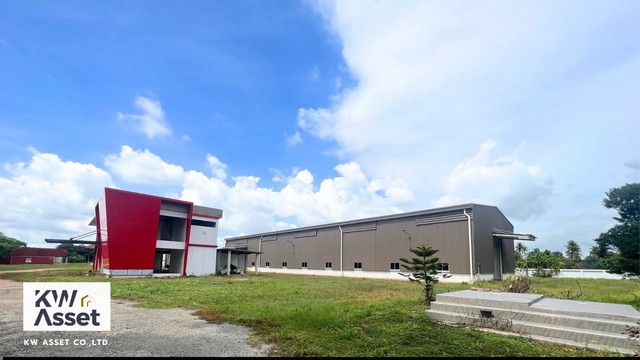 #ขายโรงงาน 1,200 ตรม. เนื้อที่ดิน 11 ไร่ ต.หนองขาม อ.ศรีราชา จ.ชลบุรี#ผังสีเหลือง #ราคาขาย 60,000,000 บาท ▪️พื้นอาคารรับน้ำหนักได้ 3 ตัน ต่อ ตรม. ▪️กว้าง 20 ยาว 60 สูง 8.5 เมตร▪️ตู้MDB 700 amp ▪️หลังคามุงด้วย PU Metal Sheet หนา 1 นิ้ว▪️หม้อแปลง ขนาด 400 kva ระบบสายไฟเดินใต้ดินบ้านพักคนงาน 8 ห้อง 2 ชั้นๆ พร้อมถังสำรองน้ำคิว 2 ถัง หลังคามุงด้วยวัสดุ PU Metal Sheet หนา 1 นิ้ว และมีห้องน้ำในตัวทุกห้องออฟฟิศ 2 ชั้น( พื้นที่