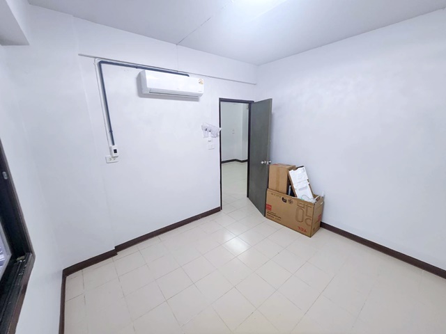 เปิดซิง! ไม่เคยพัก ให้เช่าคอนโด เอื้ออาทร พระราม5 1แอร์ บางกรวย- วัดพระเงิน2  2นอน  MRTสามแยกบางใหญ่ 2,999 B-M 35ตรม. ชั้น 5 อาคาร 16  ขาย 379,999 บาทต่อเดือนRama5 1A/C Newest!Never Living MRT Bangyai For Rent Condo 2Beds 2,999 B-M Bangkrui Watphranguen 35Sqm. 5Fl.Building16 Selling for 379,999 baht per month.ถนนกาญจนาภิเษก  พระราม5 นครอินทร์ชั้น 5 อาคาร 16 ตำบล ปลายบาง อำเภอบางกรวย นนทบุรี 11130VDO 1นาทีhttps://youtube.com/shorts/9q-MVcpCtWQที่ค้าขาย ตลาด ทางเข้าhttps://youtube.com/shorts/KhrY8jdnH9Iต่อรองได้รายละเอียด2 ห้องนอน1 ห้องน�