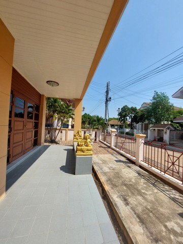 ให้เช่าบ้านเดี่ยว2ชั้น72ตรว.ฝั่งเดียวกับ เซ็นทรัลเวสเก็ต3ห้องนอน 3ห้องน้ำ- ห้องรับแขก ห้องครัว แอร์4ตัว เฟอร์นิเจอร์ครบ พร้อมเครื่องใช้ไฟฟ้า-อยู่ถนนกาญจนาภิเษก ต.บางคูเวียง อ.บางกรวย จ.นนทบุรี- โครงการมี : สวนสาธารณะ / สระว่ายน้ำ / ฟิตเนส / ระบบรักษาความปลอดภัย 24 ชม.- ใกล้บางใหญ่ เซ็นทรัลเวสเก็ต, โลตัส พลัสมอลล์ บางใหญ่, โรงเรียนเทพศิรินทร์ นนทบุรี, วัดศรีบุญเรือง, ว