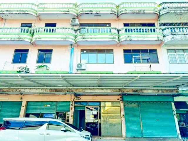 บางบอน1  ถ.กัลปพฤกษ์ เอกชัย MRTบางแค 3กม. ให้เช่าอาคารพาณิชย์ 3.5 ชั้น พร้อมแอร์ พื้นหินขัด 15,999 B-M. ตลาดกัลปพฤกษ์ 1.8กม. ย่านบางบอน 3 นอน 3 น้ำ  230 ตร.ม.17 ตร.วา.แหล่งชุมชน ช้อปปิ้ง หาของกินง่าย รร.คลองใหญ่ 800 ม. BangBon1 Kanlapaphruek Rd. Ekachai MRT BangKhae3km. 3.5-story commercial building for rent with air conditioning and polished stone floors 15,999 B-M. 1.8 km. from Kanlapaphruek Market Bang Bon area 3 bed 3 bath 230 sq.m. 17 sq.wa. Conveniently located in a community with easy access to shopping and food Khlong Yai School 800 m.  สามแยกบางบอน ถ.กัลปพฤกษ์ เอกชัย บางบอน แขวงคลองบางพรา