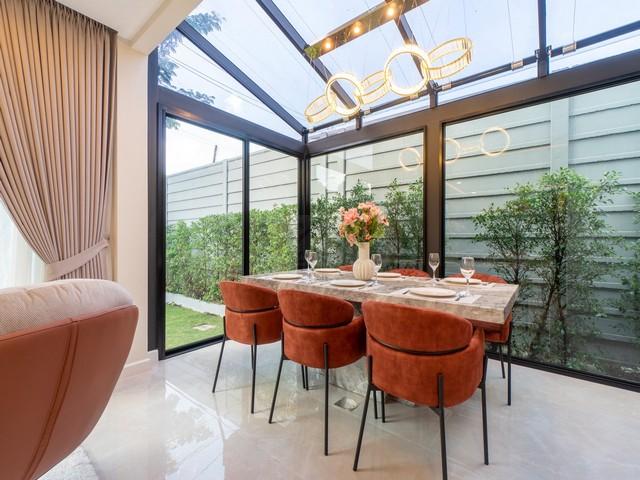 ขาย ให้เช่าบ้านแฝด 3 ชั้นหลังริม บ้านกลางเมือง ดิ อิดิชั่น ศรีนครินทร์-สวนหลวง บ้านใหม่เพิ่งตกแต่งเสร็จ พร้อมอยู่ ซอยร่วมสามัคคี ถนนคู่ขนานกาญจนาภิเษก*** ราคาเช่า 90,000 บาท/เดือน มัดจำ 2 เดือน ล่วงหน้า 1 เดือน สัญญา 1 ปียินดีรับชาวต่างชาติ , เลี้ยงสัตว์ได้*** ราคาขาย 12,500,000 บาท ค่าโอน 50/50ติดต่อ คุณช่อผกา 0616198565 LINE 0616198565หากไม่รับสาย รบกวนขอความกรุณาลูกค้า @line ทิ้งรูปและข้อมูลไว้