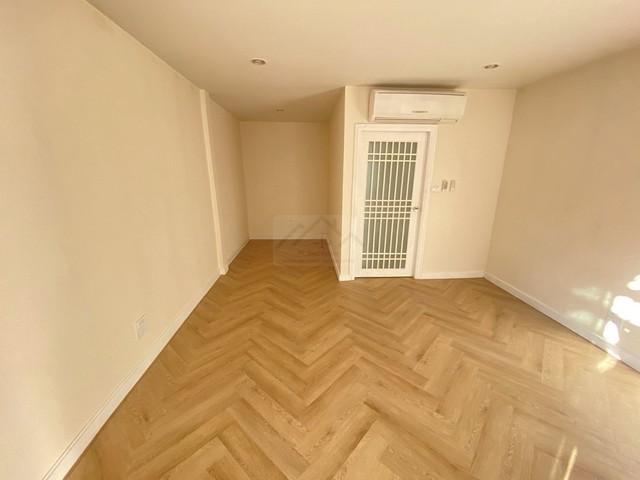 ให้เช่าทาวน์โฮม 5 ชั้น 225 ตร.ม. ย่านปทุมวัน รีโนเวทใหม่ ใกล้สยาม MBK และ BTS สนามกีฬา