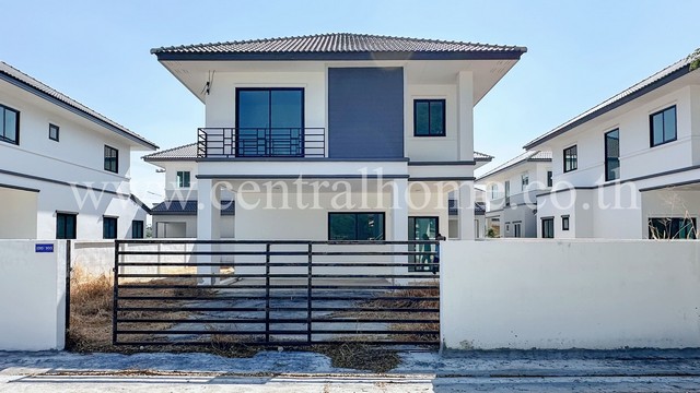 รหัสทรัพย์&nbsp; 6936บ้านเดี่ยว แปลงใหญ่&nbsp;ปัญญสิริย์ ลาดหลุมแก้ว เฟส 2 บ้านมือ 1 แข็งแรง หมดกังวลการทรุดร้าวที่ตั้ง : ซอยเทศบาล 7 ตำบลระแหง อำเภอลาดหลุมแก้ว จังหวัดปทุมธานี 12140รายละเอียดทรัพย์- บ้านเดี่ยว&nbsp;2 ชั้น ขนาดเนื้อที่ 76&nbsp;ตารางวา พื้นที่ใช้สอย 186&nbsp;ตารางเมตร&nbsp;- 3&nbsp;ห้องนอน, 2&nbsp;ห้องน้ำ, 1&nbsp;ห้องรับแขก, 2 ที่จอดรถ- แอร์ 1&nbsp;เครื่อง 13,000 BTU, ปั๊มน้ำ 155 วัตต์, ถังเก็บน้ำ 1,000 ลิตร- ฟรี