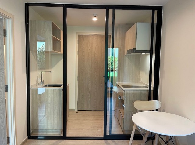 โครงการ : นิว ซี สแควร์ สวนหลวง สเตชั่น Nue Z-Square Suan Luang Stationที่ตั้ง : ซอยสุภาพงษ์ 3 แยก 5-2 ถนนศรีนครินทร์ แขวงหนองบอน เขตประเวศ กทม.================= - ให้เช่าเพียง 11,500 บาท / เดือน  - เงินประกันห้อง 2 เดือน ล่วงหน้า 1 เดือน ( สัญญาขั้นต่ำ 1 ปี )=================รายละเอียดห้อง : อาคาร X ชั้น5 32ตร.ม.  Onebed L - ห้องนอน : 1 - ห้องน้ำ  : 1=================สนใจสอบถามเพิ่มเติมได้ที่ Tel : 094-265-6422 ( คุณเค้ก )Tel : 084-241-6465 ( คุณเป้ )Line : 0512pleสนใจดูรายละเอียด ห้อง�