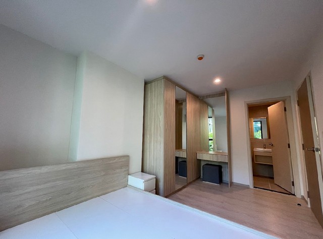 โครงการ : นิว ซี สแควร์ สวนหลวง สเตชั่น Nue Z-Square Suan Luang Stationที่ตั้ง : ซอยสุภาพงษ์ 3 แยก 5-2 ถนนศรีนครินทร์ แขวงหนองบอน เขตประเวศ กทม.================= - ให้เช่าเพียง 11,500 บาท / เดือน  - เงินประกันห้อง 2 เดือน ล่วงหน้า 1 เดือน ( สัญญาขั้นต่ำ 1 ปี )=================รายละเอียดห้อง : อาคาร X ชั้น5 32ตร.ม.  Onebed L - ห้องนอน : 1 - ห้องน้ำ  : 1=================สนใจสอบถามเพิ่มเติมได้ที่ Tel : 094-265-6422 ( คุณเค้ก )Tel : 084-241-6465 ( คุณเป้ )Line : 0512pleสนใจดูรายละเอียด ห้อง�