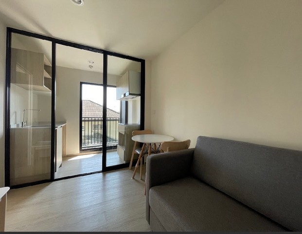 โครงการ : นิว ซี สแควร์ สวนหลวง สเตชั่น Nue Z-Square Suan Luang Stationที่ตั้ง : ซอยสุภาพงษ์ 3 แยก 5-2 ถนนศรีนครินทร์ แขวงหนองบอน เขตประเวศ กทม.================= - ให้เช่าเพียง 10,500 บาท / เดือน  - เงินประกันห้อง 2 เดือน ล่วงหน้า 1 เดือน ( สัญญาขั้นต่ำ 1 ปี )=================รายละเอียดห้อง : อาคาร Y ชั้น3 27ตร.ม.  Onebed - ห้องนอน : 1 - ห้องน้ำ  : 1=================สนใจสอบถามเพิ่มเติมได้ที่ Tel : 094-265-6422 ( คุณเค้ก )Tel : 084-241-6465 ( คุณเป้ )Line : 0512pleสนใจดูรายละเอียด ห้องส