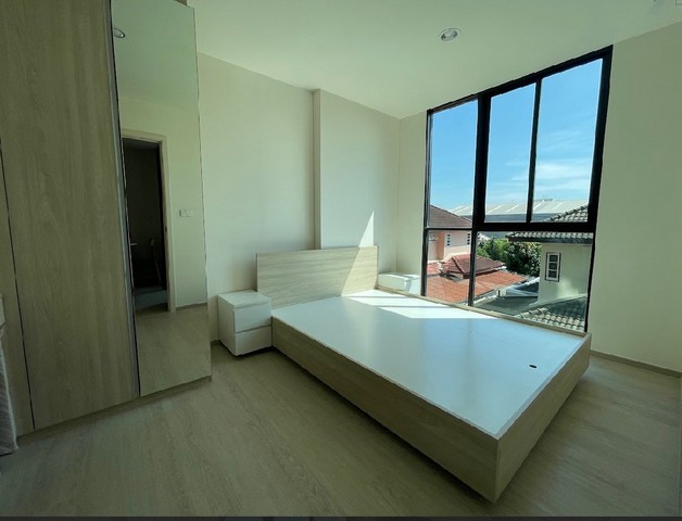 โครงการ : นิว ซี สแควร์ สวนหลวง สเตชั่น Nue Z-Square Suan Luang Stationที่ตั้ง : ซอยสุภาพงษ์ 3 แยก 5-2 ถนนศรีนครินทร์ แขวงหนองบอน เขตประเวศ กทม.================= - ให้เช่าเพียง 10,500 บาท / เดือน  - เงินประกันห้อง 2 เดือน ล่วงหน้า 1 เดือน ( สัญญาขั้นต่ำ 1 ปี )=================รายละเอียดห้อง : อาคาร x ชั้น2 27ตร.ม.  - ห้องนอน : 1 - ห้องน้ำ  : 1=================สนใจสอบถามเพิ่มเติมได้ที่ Tel : 094-265-6422 ( คุณเค้ก )Tel : 084-241-6465 ( คุณเป้ )Line : 0512pleสนใจดูรายละเอียด ห้องสวย�