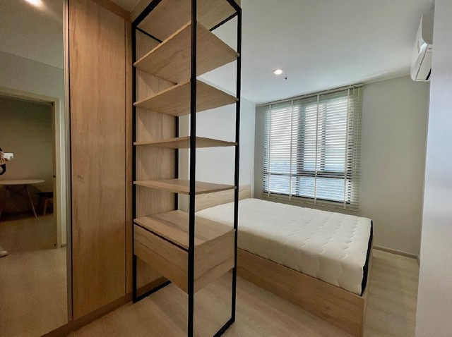 โครงการ : นิว โนเบิล ศรีนครินทร์-ลาซาล Nue Noble Srinakarin-Lasalleที่ตั้ง : .ศรีนครินทร์ ต.สำโรงเหนือ อ.อำเภอเมืองสมุทรปราการ จ.สมุทรปราการ================= - ให้เช่าเพียง 11,000 บาท / เดือน  - เงินประกันห้อง 2 เดือน ล่วงหน้า 1 เดือน ( สัญญาขั้นต่ำ 1 ปี )=================รายละเอียดห้อง : อาคาร 1 ชั้น37 31ตร.ม. Onebed - ห้องนอน : 1 - ห้องน้ำ  : 1=================สนใจสอบถามเพิ่มเติมได้ที่ Tel : 094-265-6422 ( คุณเค้ก )Tel : 084-241-6465 ( คุณเป้ )Line : 0512pleสนใจดูรายละเอียด ห้อ