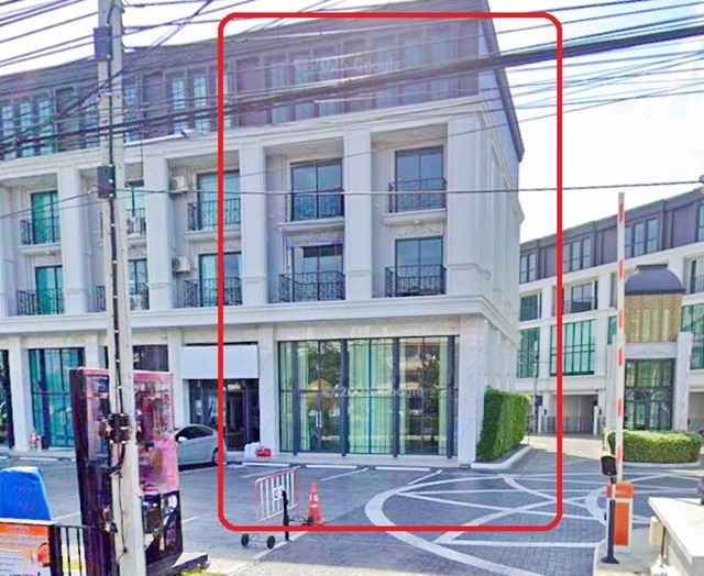 อ่อนนุช-พัฒนาการ BTS สีเหลือง ศรีนุช 800 ม.ให้เช่าอาคาร 4.5 ชั้น 648 ตร.ม. 58ตร.ว.ระดับพรีเมียม 159,999 บาท-เดือน 6-7คัน ติดถนน มีลิฟท์ในตัว Home Office BTS Yellow Line SriNut 800m OnNut-Pattanakarn. 4.5-story building for rent, 648sq.m. 58sq.wa. Premium home office with elevator. 159,999THB-month. 6-7 parking spaces. Roadside สุขุมวิท 77 แขวงประเวศ เขตประเวศ กรุงเทพมหานคร 10250VDO 1 minshttps://youtube.com/shorts/U5lzhRTV450ให้เช่าอาคาร Home Office หรูอาคาร 4.5 ชั้น พื้นที่ใช้สอย 640 ตร.ม. มีลิฟท์ในตัว รายละเอียดอาคารหน้ากว้าง 8 ม.ที่จอดรถภายใน�