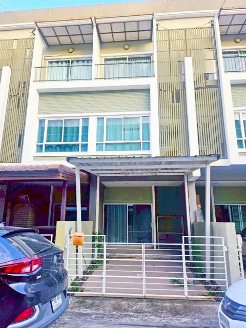 ให้เช่าทาวน์เฮาส์หรู 3 ชั้น บึงกุ่ม สะพานสูง 14,998 B-M.รร.เตรียมน้อม 475.ม สุขาภิบาล 3 วงแหวนตะวันออก ถนนรามคำแหง 140–146 3นอน 3น้ำ MRTสัมมากร 700 ม.Ramkhamhaeng 140-146. 3bed 3bath TRIAMUDOMSUKSANIMKLAO SCH. 475m. Luxury 3-story townhouses for rent in Sukhumvit 3, Eastern Ring Road, Bueng Kum, Saphan Sung, 14,998THB-month. 700 meters from MRT Sammakorn.ถนนรามคำแหง 140–146 สุขาภิบาล 3 วงแหวนตะวันออกแขวงราษฎร์พัฒนา เขตสะพานสูง กรุงเทพมหานครทาวน์เฮาส์ 3 ชั้น สภาพดี พร้อมเข้าอยู่ เฟอร์นิเจอร์และเครื่องใช้ไฟฟ้าครบ�