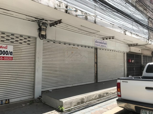 ให้เช่าอาคารพาณิชย์ 3 ชั้น 180 ตรม. สุขุมวิท 71 ปรีดีพนมยงค์ 26 ตกแต่งภายในเรียบร้อย พร้อมดำเนินกิจการ ใกล้ BTS พระโขนง