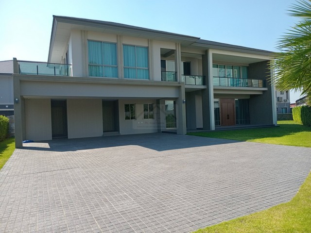 ให้เช่าบ้านสวยหลังใหญ่ 191 ตรว. โครงการ The Palm บางนา-วงแหวน (บ้านใหม่ ยังไม่เคยมีใครอยู่) ใกล้ The Paseo Mall ลาดกระบัง*** ราคาเช่า 250,000 บาท/เดือน  *** ราคาขาย 30 ล้านบาท (ต่อรองได้) ติดต่อ:: คุณชยา โทร/ID Line:: 0942823961   Link Line:: https://line.me/ti/p/3xFA1An8Kcรหัส# T25-932บ้านสวยหลังใหญ่ โครงการ The Palm บางนา-วงแหวน (บ้านใหม่ ยังไม่เคยมีใครอยู่)- บ้านเดี่ยว 2 ชั้น (ในซอยมีแค่ 2 หลัง หน้าโครงการ)- เนื้อที่ 191 ตรว.- พื้นที่ใช้สอย 452 ตรม. - 4 ห้อ