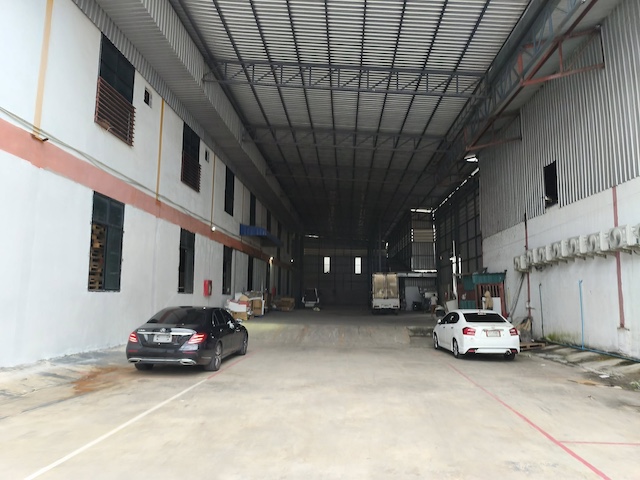 BST997 ให้เช่าโกดัง โรงงาน คลองโยง ศาลายา ใกล้มหาวิทยาลัยมหิดล มีใบอนุญาตโรงงาน รง4ข้อมูลติดต่อAgent คุณบัวโทร 0936464597LINE ID Bua09360,000 บาทต่อเดือนรายละเอียดทรัพย์ประเภท โกดัง โรงงานให้เช่าพื้นที่โรงงาน 2000 ตารางเมตรระบบไฟฟ้า 3 เฟส 800 แอมป์มีบ้านพักคนงานมีอาคารออฟฟิศสามารถใช้งานเป็นโรงงานหรือคลังสินค้าได้จุดเด่นของทรัพย์ทำเลคลองโยง ใกล้มหาวิทยาลัยมหิดล ศาลายาเหมาะสำหรับ