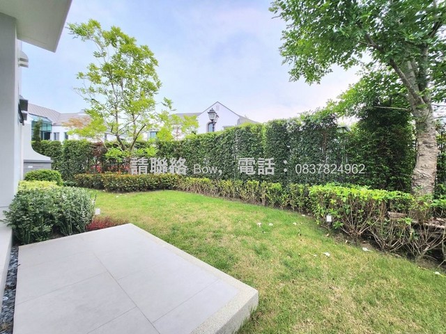 CC1451ให้เช่าบ้านเดี่ยวหรู 2 ชั้น พร้อมน้ำพุหน้าบ้าน  พร้อมเฟอร์นิเจอร์ Near Brighton International School##  ให้เช่า ##Please directly contact : K.โบว์  083-782-4962ให้เช่าบ้านเดี่ยว สุดหรู นันทวัน NANTAWAN พระราม9-กรุงเทพกรีฑา Super luxury 2 ชั้น พื้นที่กว้างขวาง หน้าบ้านมีน้ำพุจุดเด่น : บ้านหัวมุม, หลังบ้านไม่ติดหลังอื่น, ติดถนนสายหลักขนาด 104 ตารางวาพื้นที่ใช้สอย 302 ตารางเมตร4ห้องนอน  5ห้องนํ้า 1ห้องแม่บ้าน  1 ห้องทำงาน ห้องเก็บ�