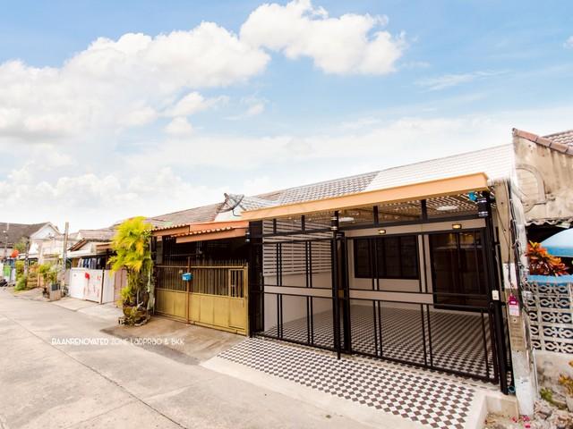 ขายทาวน์เฮ้าส์ 1.5 ชั้น หมู่บ้านทอรุ้ง นวมินทร์ 111 รีโนเวทใหม่ทั้งหลัง สไตล์น่ารัก มีชั้นใต้หลังคา พร้อมครัวสวยราคาขาย 2,790,000 บาทที่ตั้ง ถนนนวมินทร์ ซอยนวมินทร์ 111 แขวงนวมินทร์ เขตบึงกุ่ม กรุงเทพมหานครติดต่อ : คุณภัสพงณ์ 0634098164Line : binkem22https://www.facebook.com/profile.php?id=61581484955548เนื้อที่ 22.5 ตารางวา จำนวน 1.5 ชั้น 2 ห้องนอน 1 ห้องน้ำ จอดรถ 2 คันมี 1 ห้องโถง 1 ห้องครัว ของแถมจัดเต็ม ของใหม่ทั้งหมด ( แถม เค�