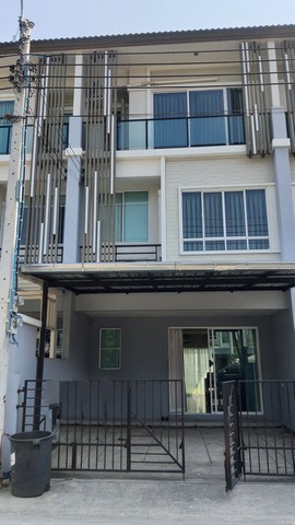 ATJ129 ขายทาวโฮม3 ชั้นย่านเมืองทอง โครงการ เดอะแพลนท์ ซิตี้ แจ้งวัฒนะ ใกล้ รถไฟฟ้า BTS สายสีชมพู, ใกล้ทางด่วน (ด่านเมืองทองธานี)เนื้อที่ 28.1 ตารางวา  พื้นที่ใช้สอย 155 ตร.ม.  หน้ากว้าง 5 เมตร  3 ห้องนอน   3 ห้องน้ำ  ที่จอดรถ 2 คันสนใจติดต่อคุณเจี๊ยบ 092-851-6969Line;Keti2522AT121J**ขาย พร้อมผู้เช่า **ราคาขาย   6.3 ล้าน  (ค่าเช่า 28,000 บาท / เดือน)ถ. ป๊อปปูล่า บางพูด, อำเภอปากเกร็ด นนทบุรี 11120ฟังก์ชันบ้าน เครื่องปร�