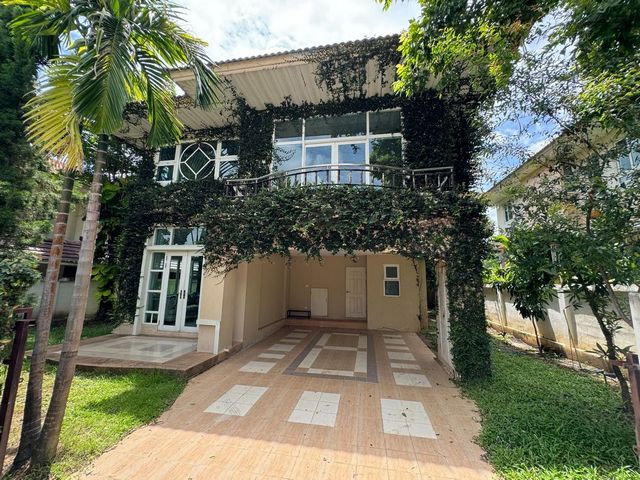 ศุภาลัยพาร์ควิลล์ #ช้างเผือก ให้เช่า 36,000 บาท/เดือน บ้าน 2 ชั้น อากาศเย็นคลอดทั้งวัน #เฟอร์นิเจอร์ครบครัน ใกล้เมือง เดินทางสะดวก #น้ำไม่ท่วม #หิ้วกระเป๋าพร้อมเข้าอยู่ได้เลย (บ้านว่าง 31 ม.ค. 69)เนื้อที่ 68.5 ตรว.พื้นที่ใช้สอย 210 ตรม.3 ห้องนอน 3 ห้องน้ำ1 ห้องนั่งเล่น1 ห้องครัว2 ที่จอดรถเฟอร์นิเจอร์ และเครื่องใช้ไฟฟ้าห้องครัวพร้อมอุปกรณ์ครบครันเครื่องปรับอากาศทีวีซัมซุงข�