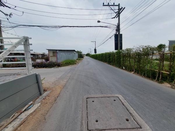 LFL2689ทำเล - ติดซอยแก้วบาง ถนนเลียบคลองสองตําบลคลองสอง อําเภอคลองหลวง จังหวัดปทุมธานีราคาเพียง 1,400,000 บาทพื้นที่ 100 ตร.วขายที่ดินเปล่าพร้อมสิ่งปลูกสร้าง ต.คลองสอง อ.คลองหลวง จ.ปทุมธานีรายละะเอียด-รูปแปลงสวย โฉนดพร้อมโอน-หน้ากว้างติดคอนกรีต เข้าออกได้หลายเส้นทาง-มีไฟฟ้า,น้ำประปา บรรยากาศดี รายล้อมด้วยธรรมชาติ-ปากซอยติดถนนคลองสอง-เหมาะสำหรับสร้างที่อยู่อาศัย �