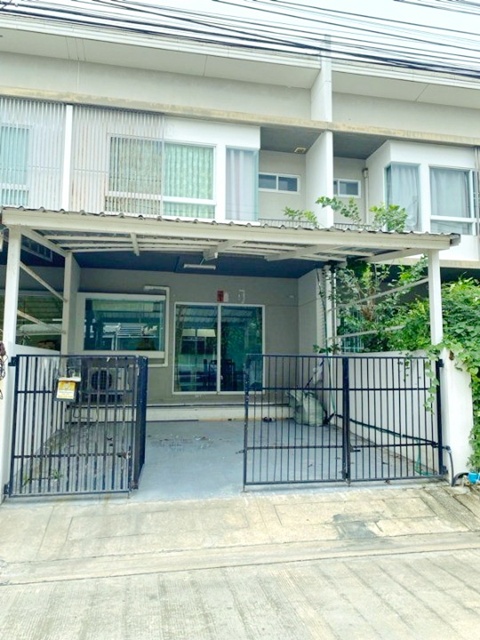 โลตัส  ประชาอุทิศ  900ม. ตลาดประชาอุทิศ 90 800 ม. indy ให้เช่าทาวน์โฮม 2 ชั้น ติดถนน 18ตร.ว. 146ตร.ม.  2นอน 3น้ำ ตลาดแฟลต กทม. ทุ่งครุ 1 กม