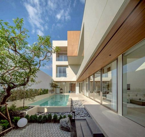 โซนสุเทพ ราคาเริ่มต้นที่ 42.5 ล้าน 154 ตรว. #อำเภอเมือง #บ้านพูลวิลล่าสร้างใหม่ 3 ชั้น มี 2 หลัง ตกแต่งสวยหรู #วิวดอยสุเทพ ทำเลดี