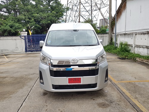 k&nbsp;บริการรถตู้ให้เช่ารุ่นใหม่สีสันกรุ๊ป บริการให้เช่ารถตู้พร้อมคนขับแบบเหมารายวันนำเที่ยวด้วยรถตู้เช่ารุ่นใหม่ และให้บริการรถตู้เช่าพร้อมคนขับที่ชำนาญเส้นทาง รถตู้เช่าของเรารถใหม่สะอาดแอร์เย็น เราให้บริการเช่ารถตู้ในกรุงเทพมหานคร และให้เช่ารถตู้เดินทางนำที่ยวต่างจังหวัด หรือเช่ารถตู้เดินทางเพื่องานสำคัญต่างๆของท่าน เราให้เช่ารถตู้พร้อมค�